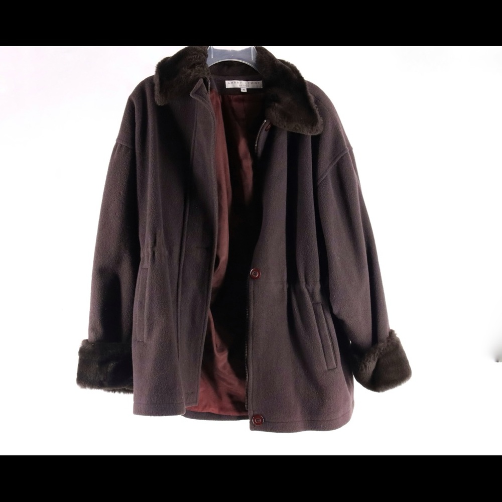 Larry Levine Petites Size 10 Women’s Faux Fur Winter Coat